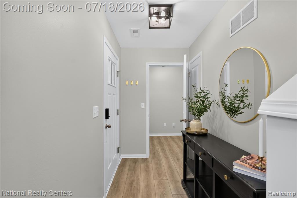 565 Jenny Way, Brighton, MI 48116 — Photo 3