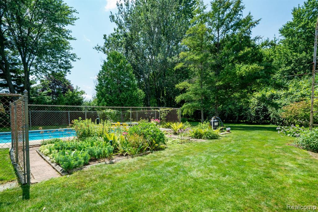 6157 Coventry Drive, Swartz Creek, MI 48473 — Photo 31