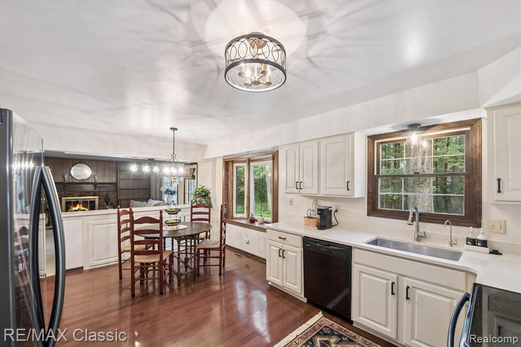1561 Waters Edge Court, Wixom, MI 48393 — Photo 12