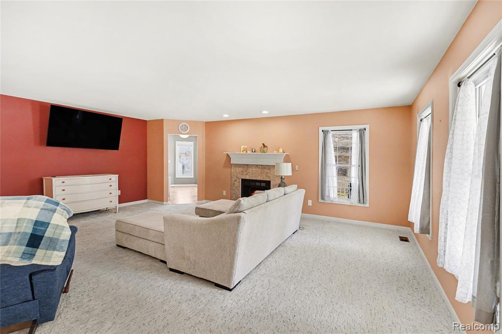 8530 Pineview Lake Drive, Linden, MI 48451 — Photo 3