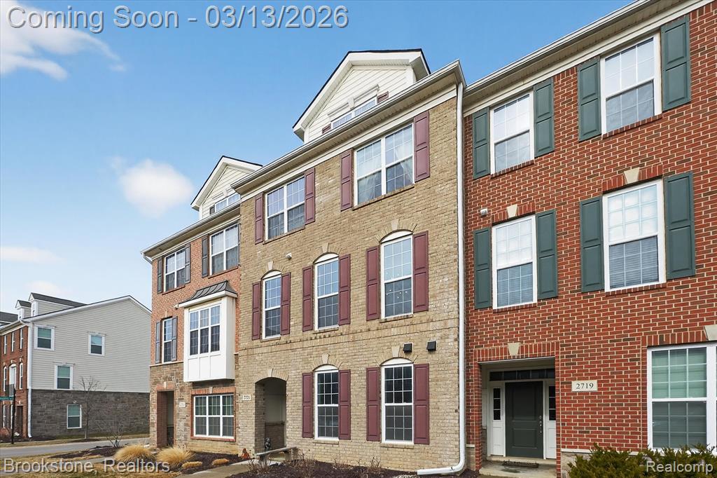 2721 S Spurway Drive, Ann Arbor, MI 48105 — Photo 2