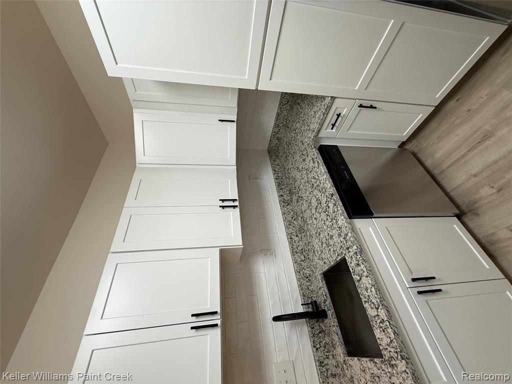 410 E 12 Mile Road, Royal Oak, MI 48073 — Photo 23
