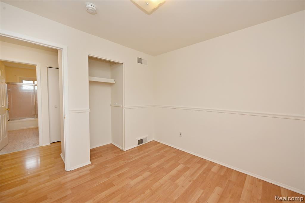 27807 Delton Street, Madison Heights, MI 48071 — Photo 18