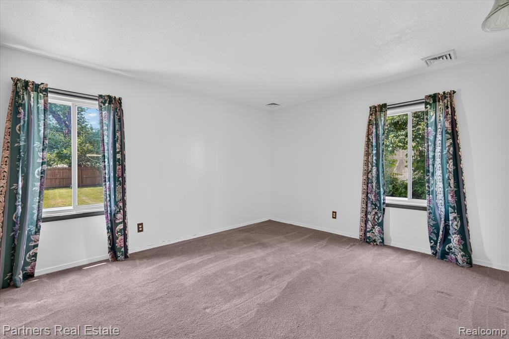 6134 Stephen, Brighton, MI 48116 — Photo 25