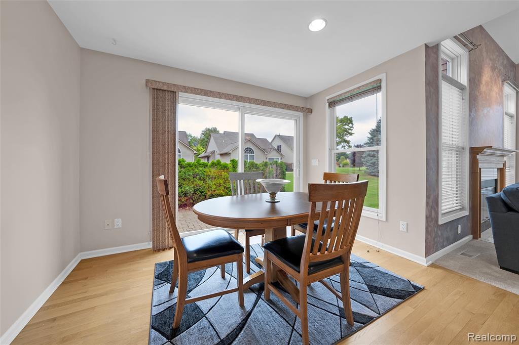 5729 Windspirit Court, 36, Waterford, MI 48327 — Photo 10
