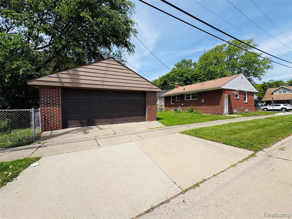 1040 E Maxlow Avenue, Hazel Park, MI 48030 — Photo 18