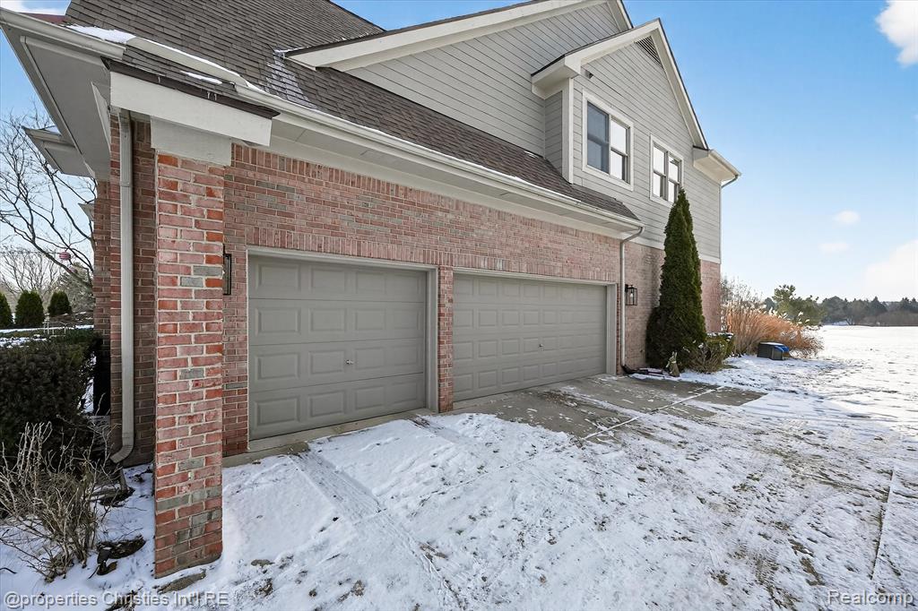 45653 TOURNAMENT Drive N, Northville, MI 48168 — Photo 58