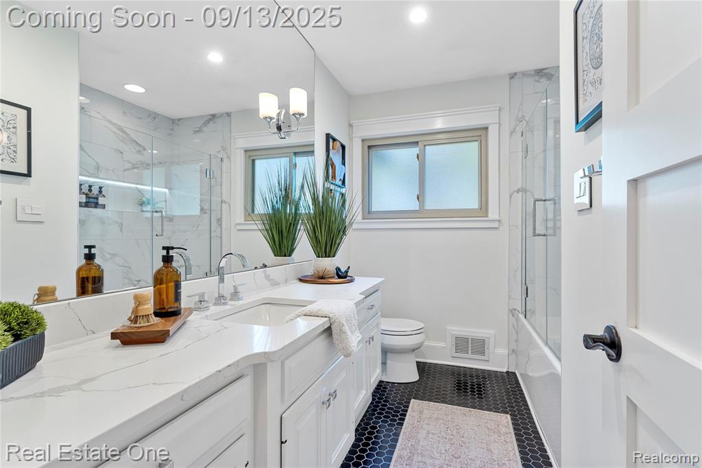 9175 Byromar Lane, Grosse Ile, MI 48138 — Photo 22
