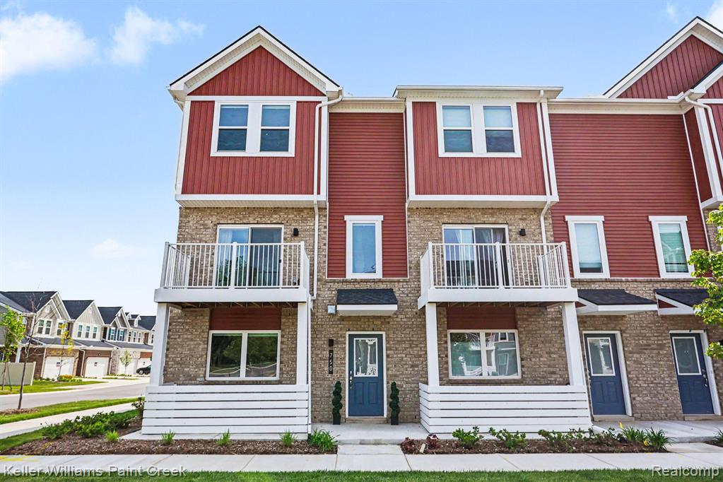 750 Huntley Lane, Troy, MI 48085