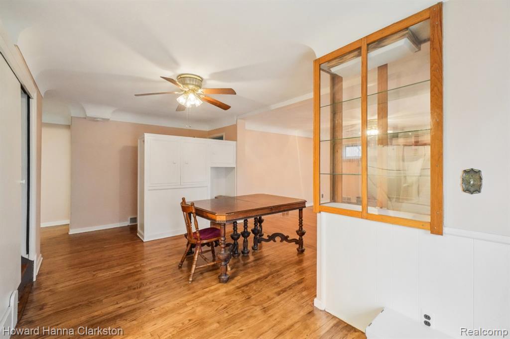 5506 Cruse Avenue, Waterford, MI 48327 — Photo 9