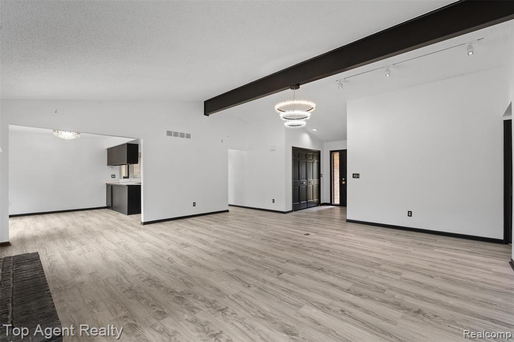 40363 Denbigh Drive, Sterling Heights, MI 48310 — Photo 9