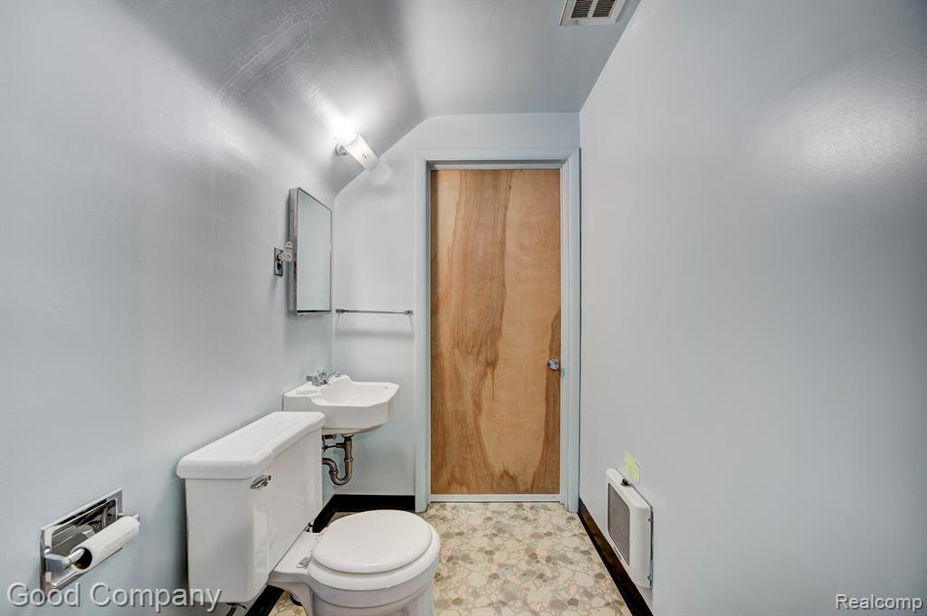 515 W Golden Gate, Highland Park, MI 48203 — Photo 46