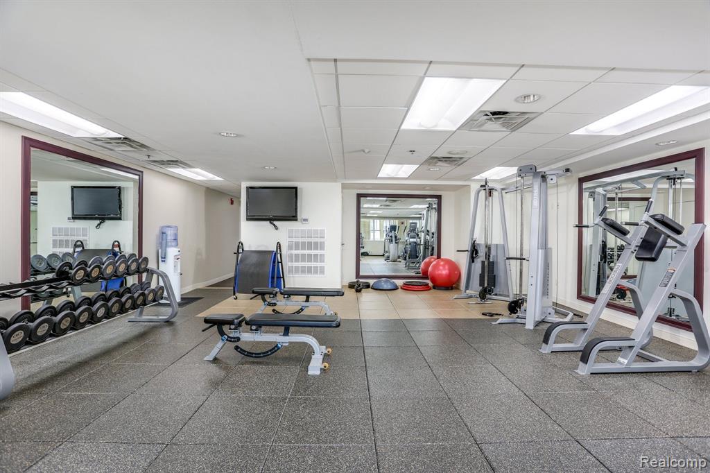 525 W Lafayette Boulevard, 16B, Detroit, MI 48226 — Photo 48
