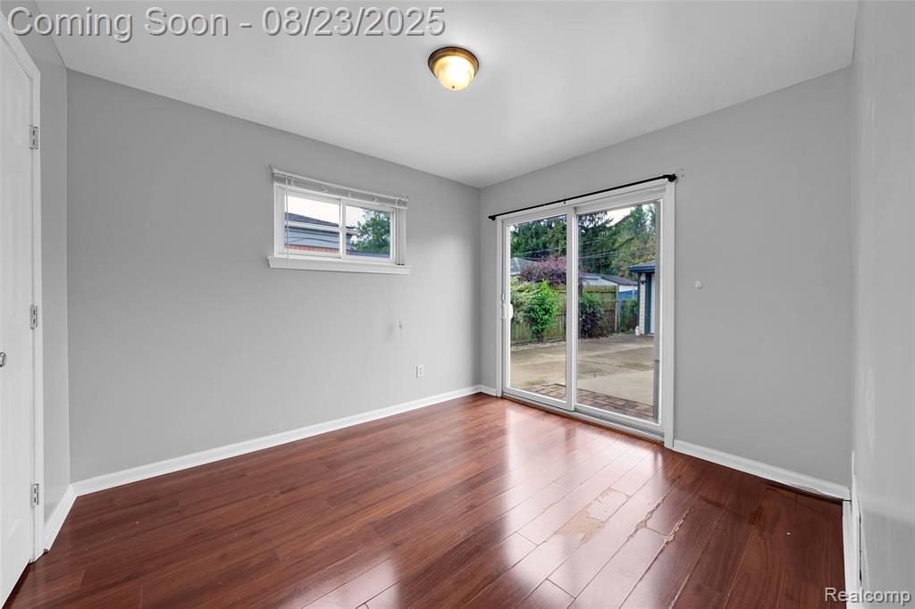 4952 Clippert Street, Dearborn Heights, MI 48125 — Photo 13