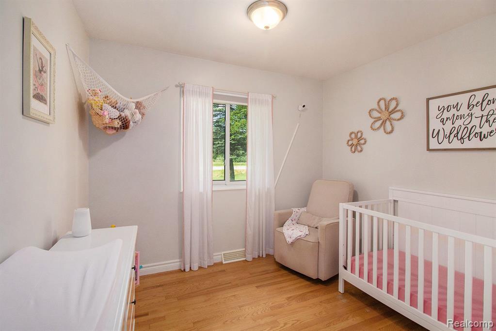 4361 W HIGHLAND Road, Milford, MI 48380 — Photo 7
