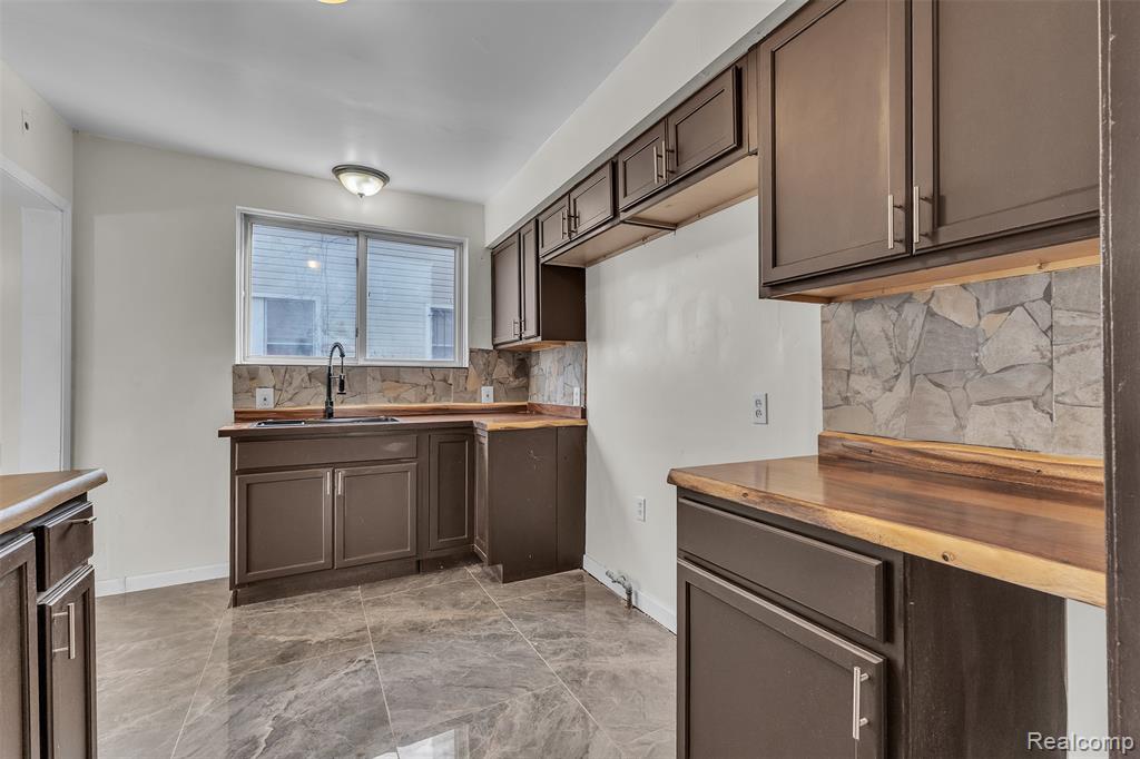 13431 Hartwell Street, Detroit, MI 48227 — Photo 17