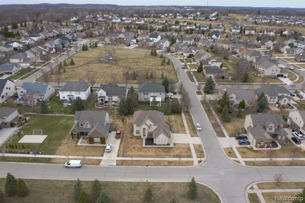 832 W BAY SHORE Drive, Oxford, MI 48371 — Photo 38