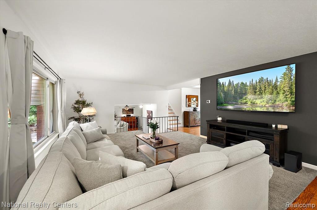 21201 E Chigwidden Street, Northville, MI 48167 — Photo 10