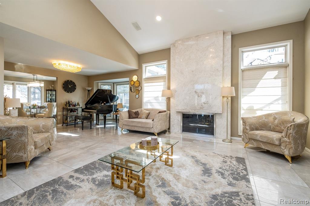 41924 ALDEN Drive, Clinton Twp, MI 48038 — Photo 9