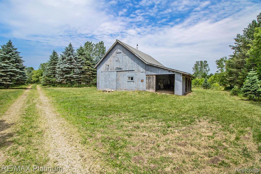 6450 FISHER ROAD, Howell, MI 48855 — Photo 26