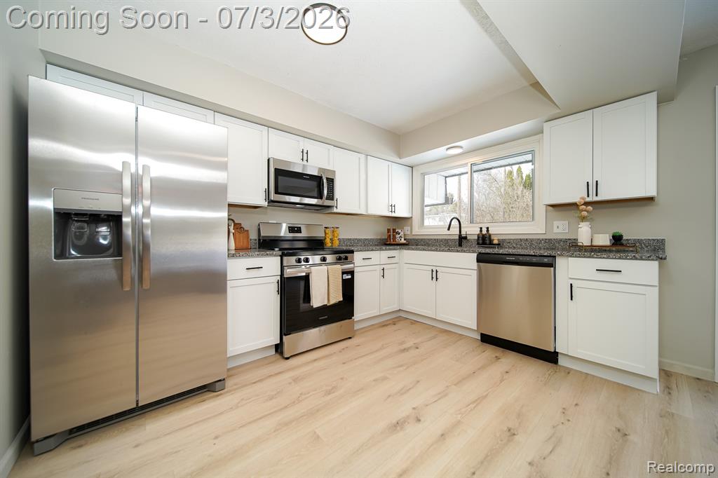 6578 Greene Haven Drive, Clarkston, MI 48348 — Photo 38