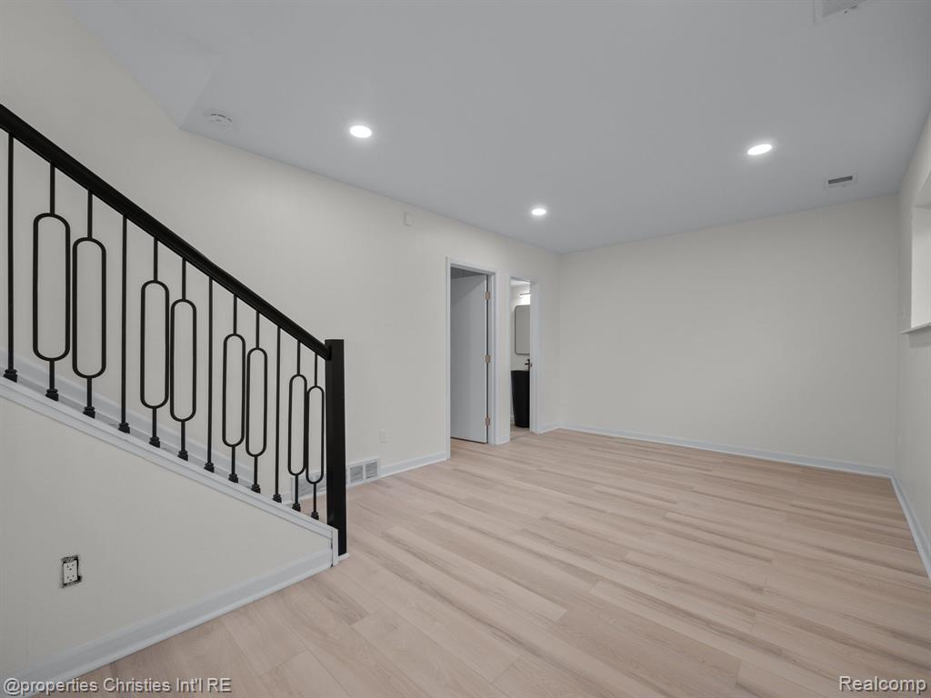 9287 PANAMA Avenue, Ypsilanti, MI 48198 — Photo 9