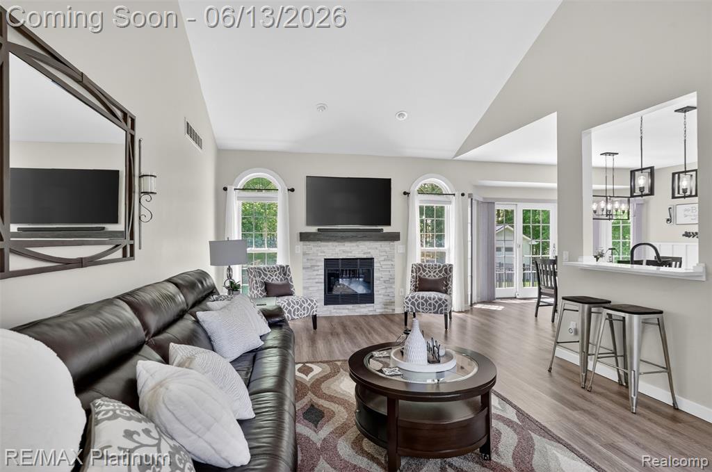 5060 Yax Pointe Drive, Howell, MI 48843 — Photo 4