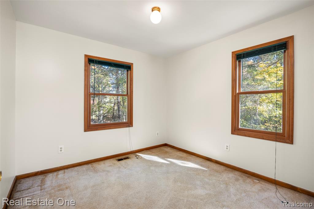 2533 Armond Road, Howell, MI 48855 — Photo 12