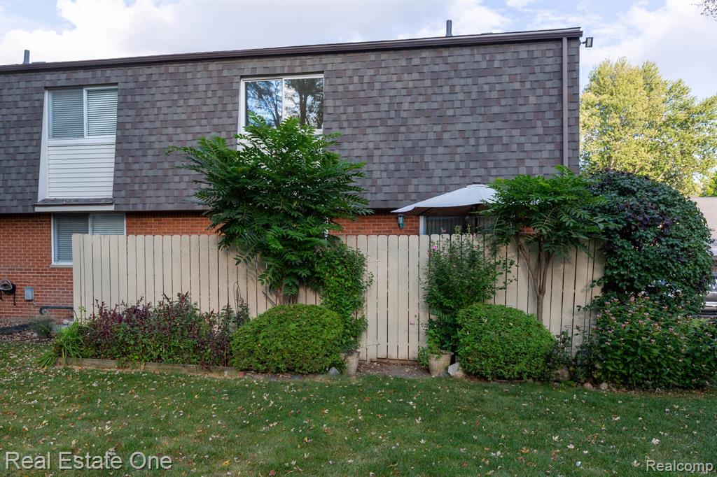 861 Kirts Boulevard, Troy, MI 48084 — Photo 26