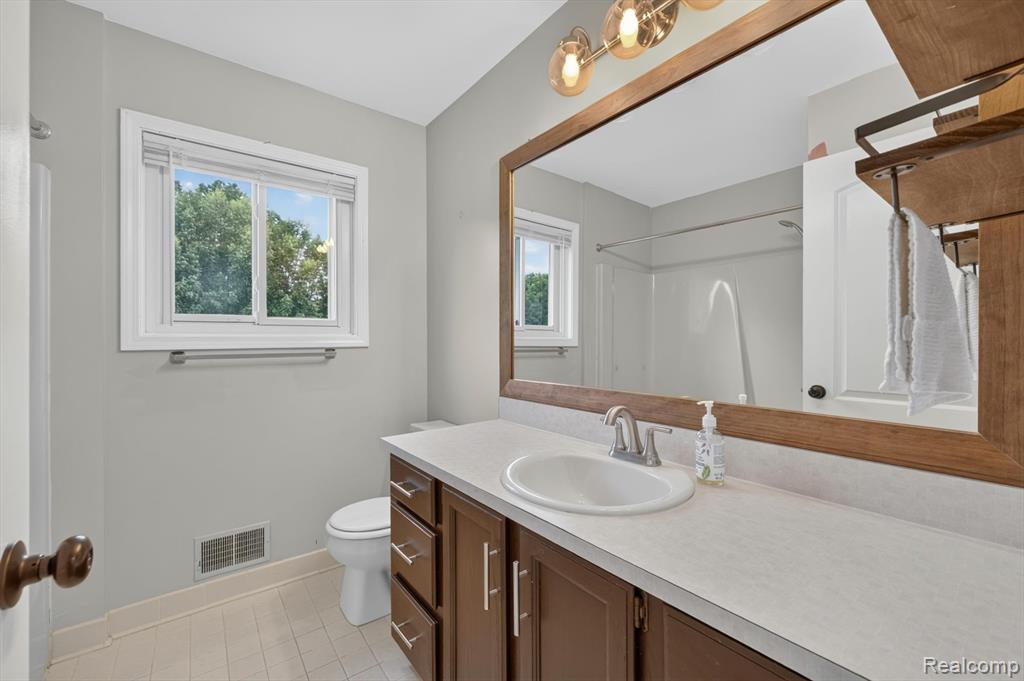 9664 Alger Drive, Brighton, MI 48114 — Photo 46