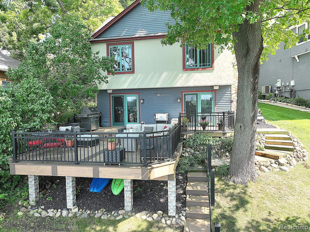 857 HURLEY Drive, Howell, MI 48843 — front exterior