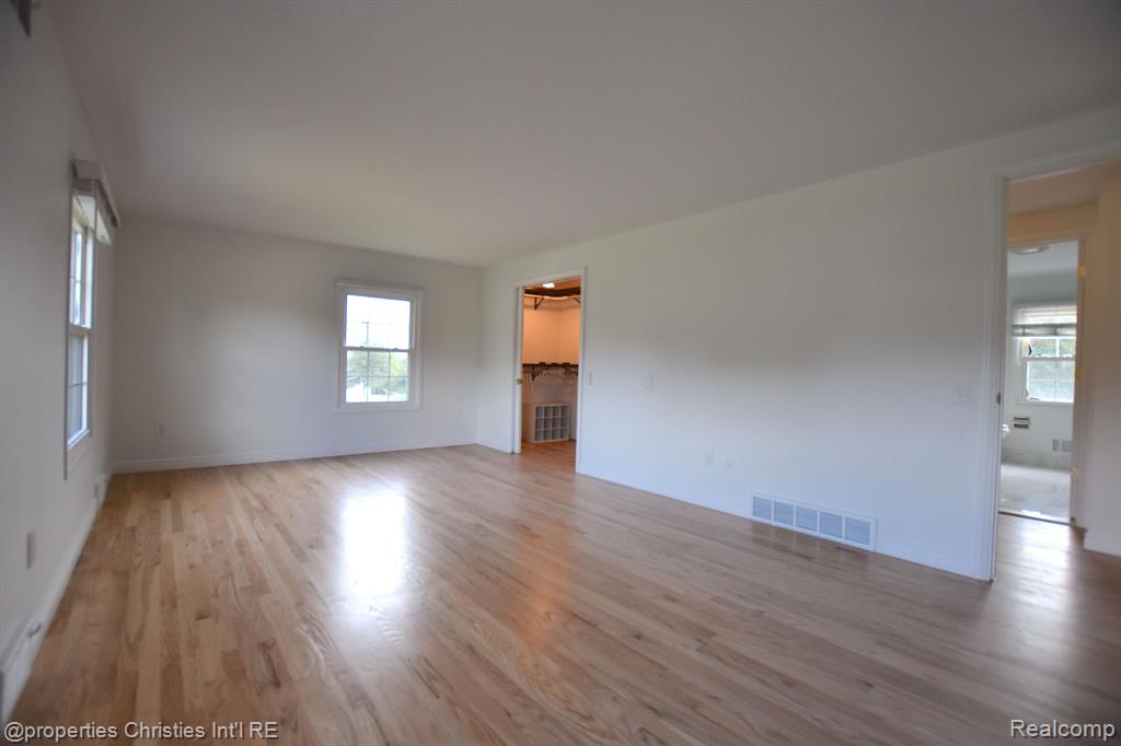 4217 COVERED BRIDGE Road, Bloomfield Hills, MI 48302 — Photo 28