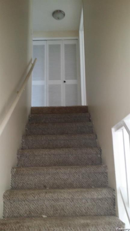 5015 CROOKS Road, Royal Oak, MI 48073 — Photo 6