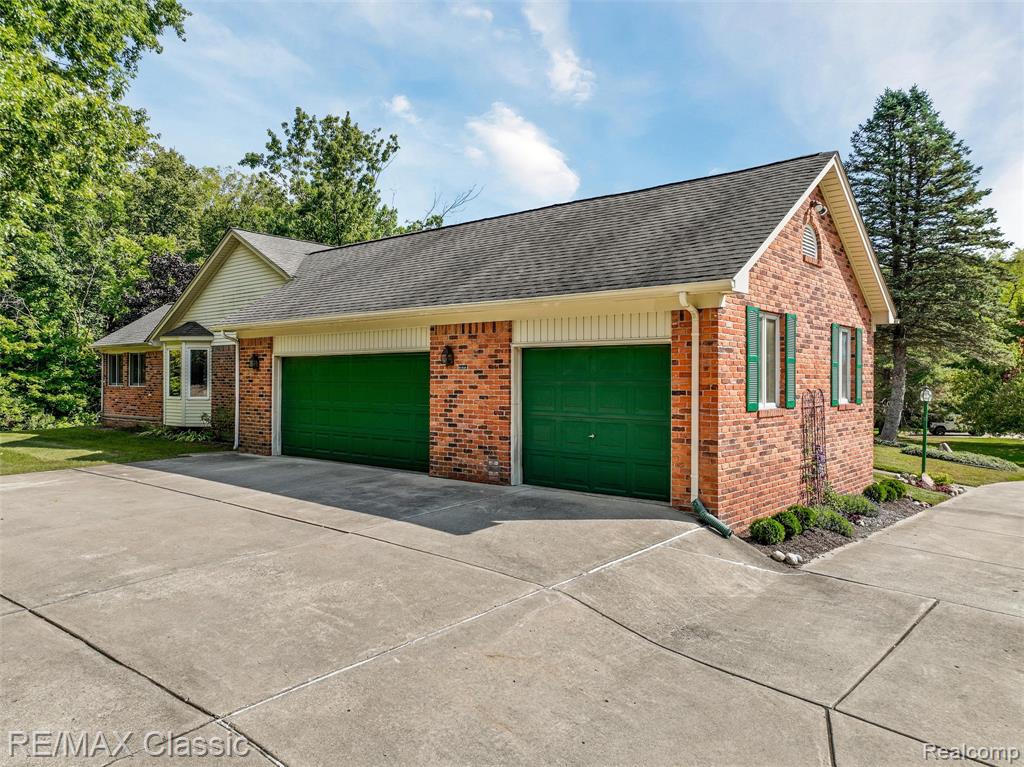 4150 Heatherwood Drive, Commerce Twp, MI 48382 — Photo 36