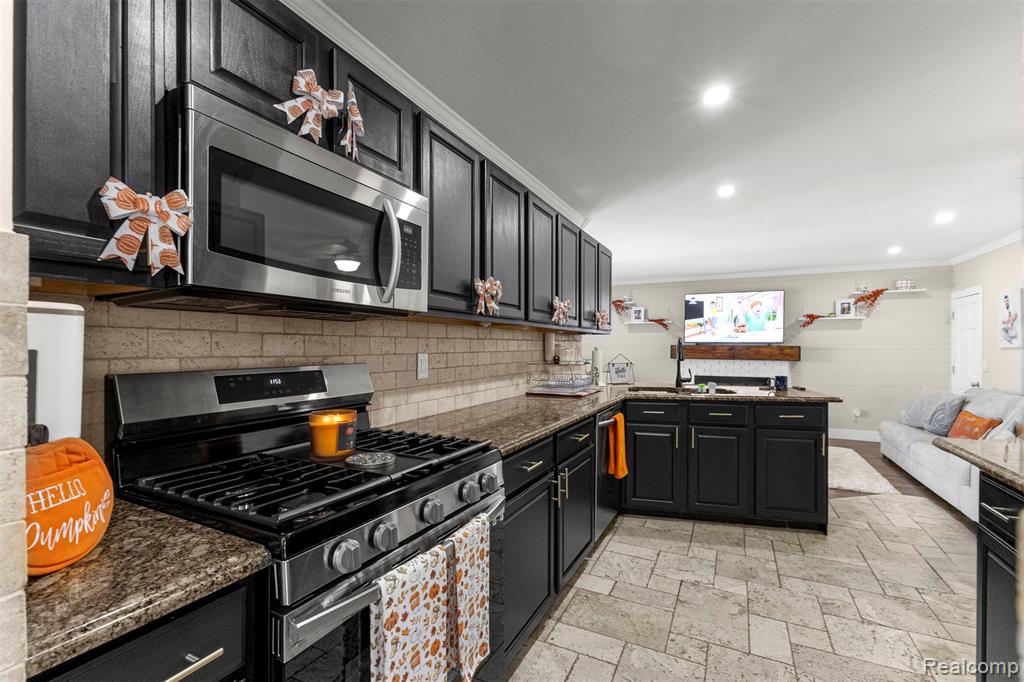 43530 Westminister Way, Canton, MI 48187 — Photo 17