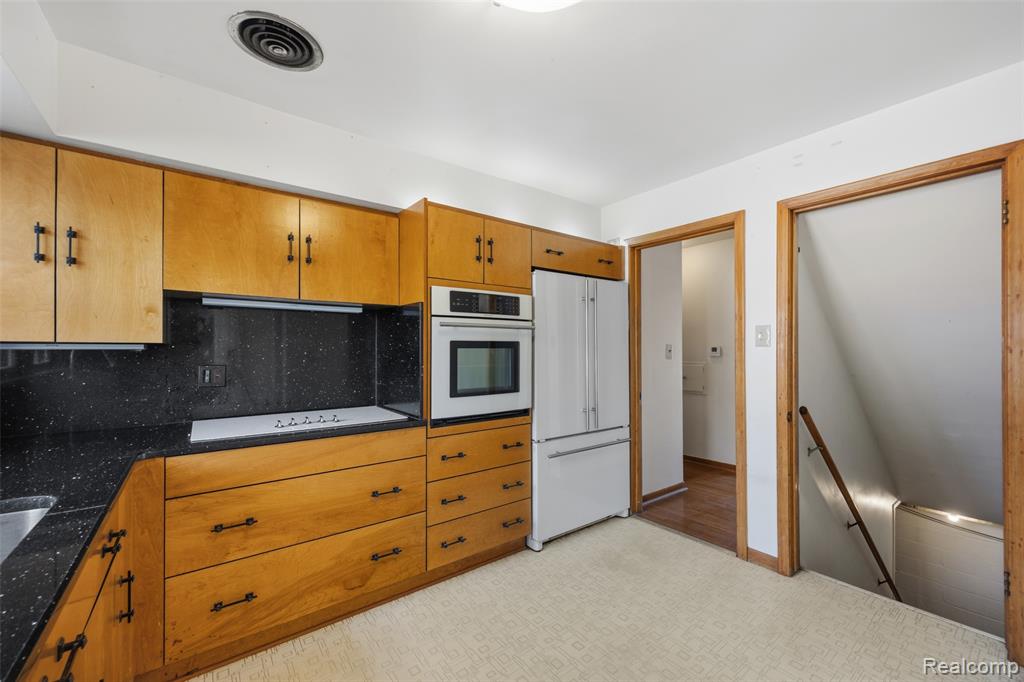 5041 Payne Avenue, Dearborn, MI 48126 — Photo 17
