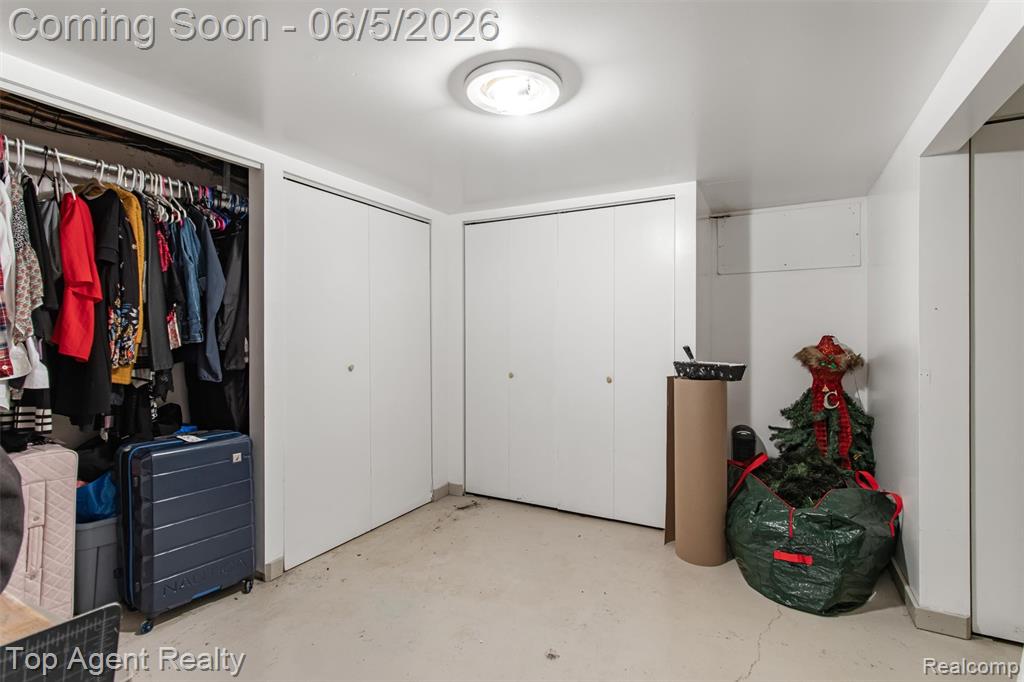 32341 Woody, Fraser, MI 48026 — Photo 35