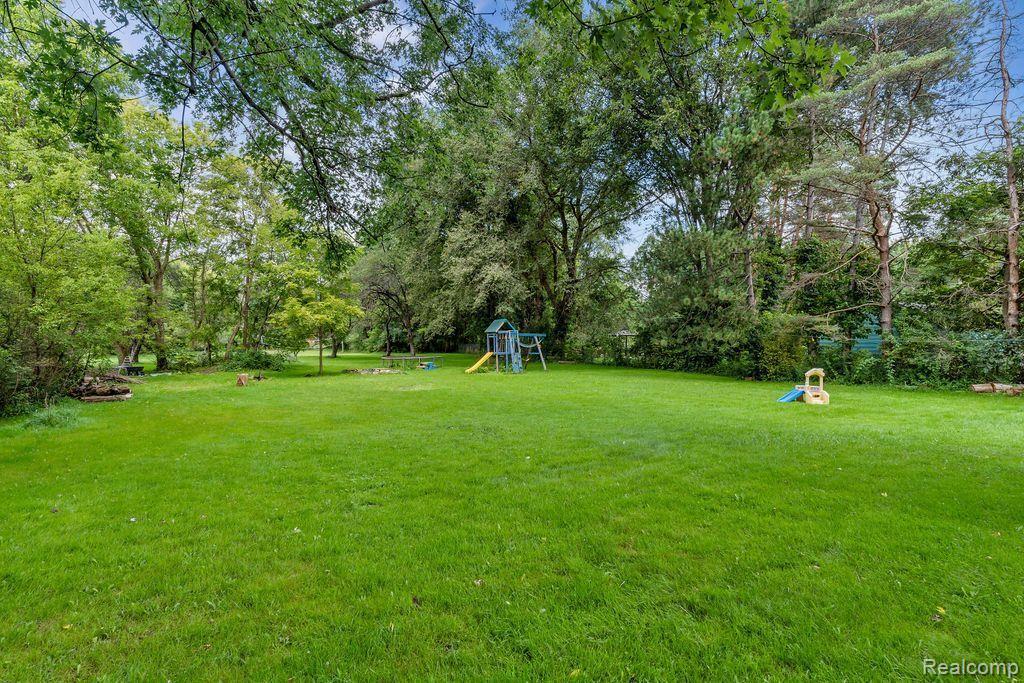 6481 DAVISON Road, Burton, MI 48509 — Photo 26
