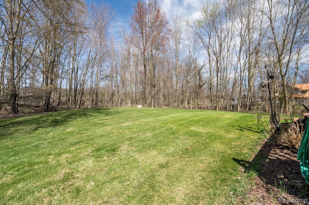 8660 SARGENT Road, Fowlerville, MI 48836 — Photo 41