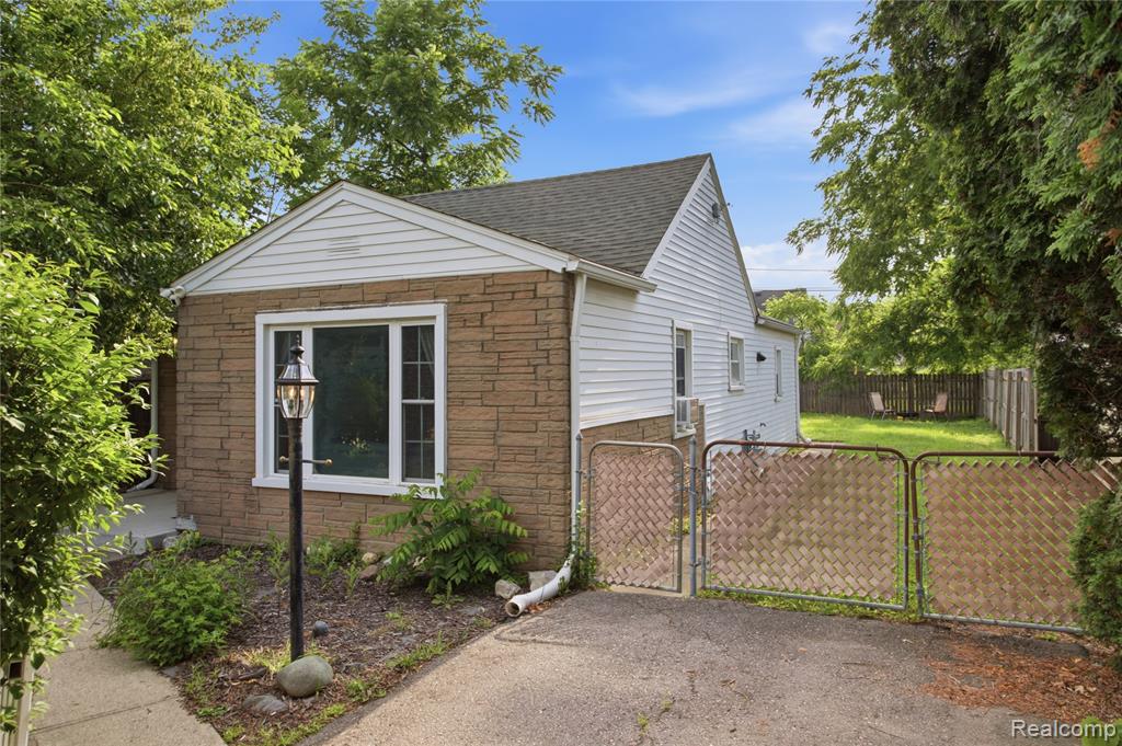 1660 N Sheldon Road, Canton, MI 48187 — Photo 22