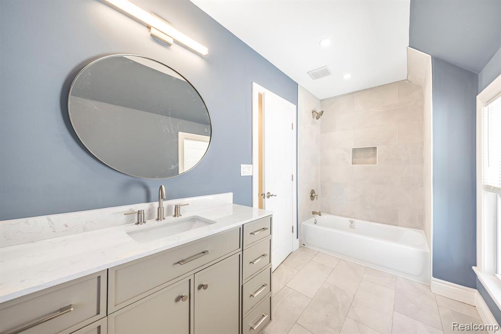 4180 SEMINOLE Street, Detroit, MI 48214 — Photo 29