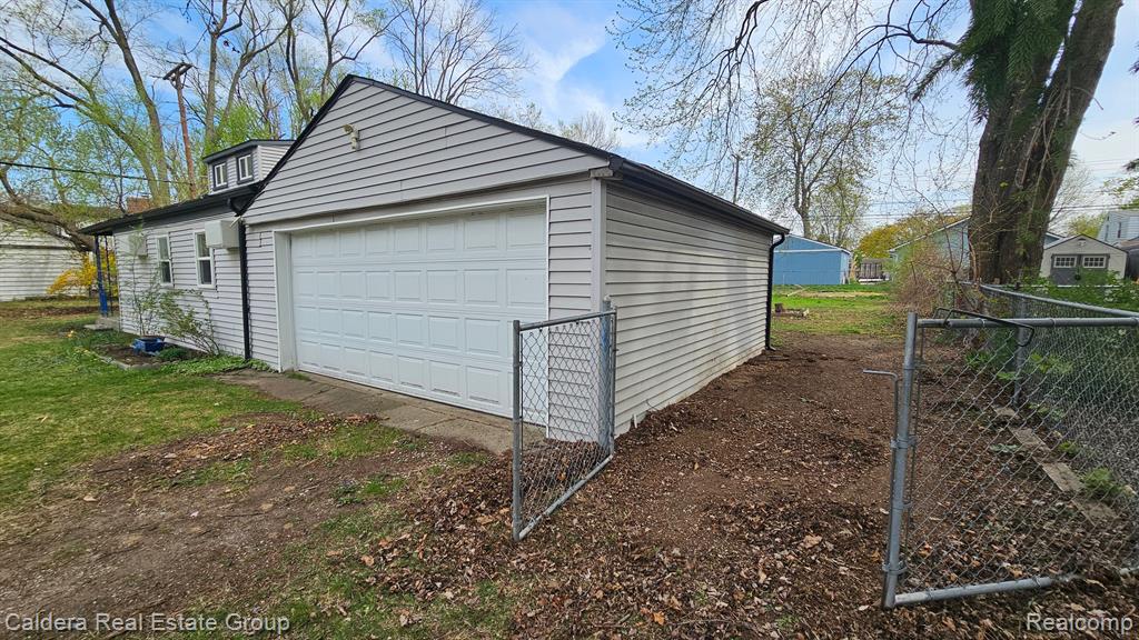 8732 HUGH Street, Westland, MI — Photo 4