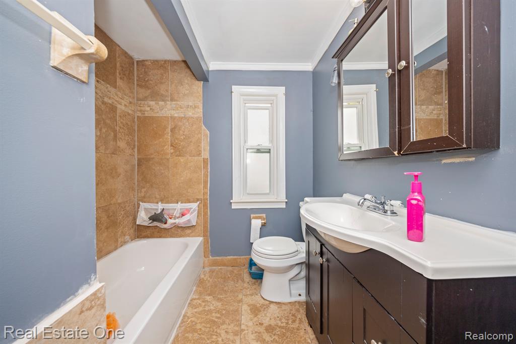 8251 STATE PARK, Center Line, MI 48015 — Photo 13