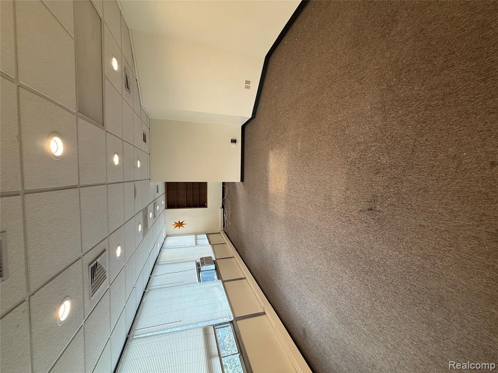 801 S Adams Road, Birmingham, MI 48009 — Photo 7