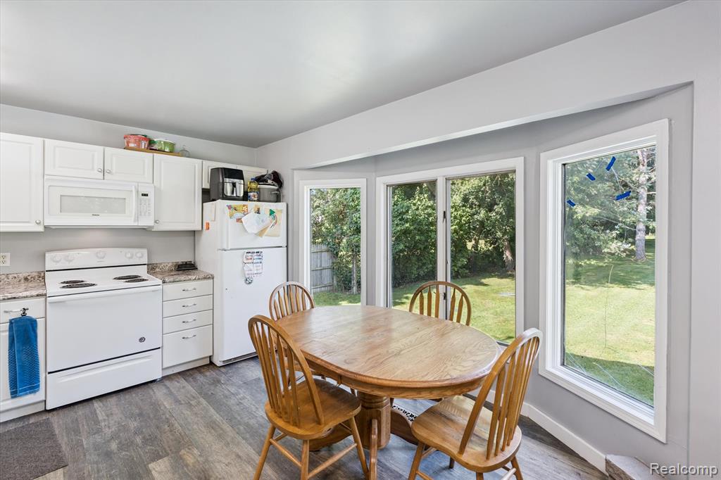 3039 Meridian Road, Okemos, MI 48864 — Photo 8
