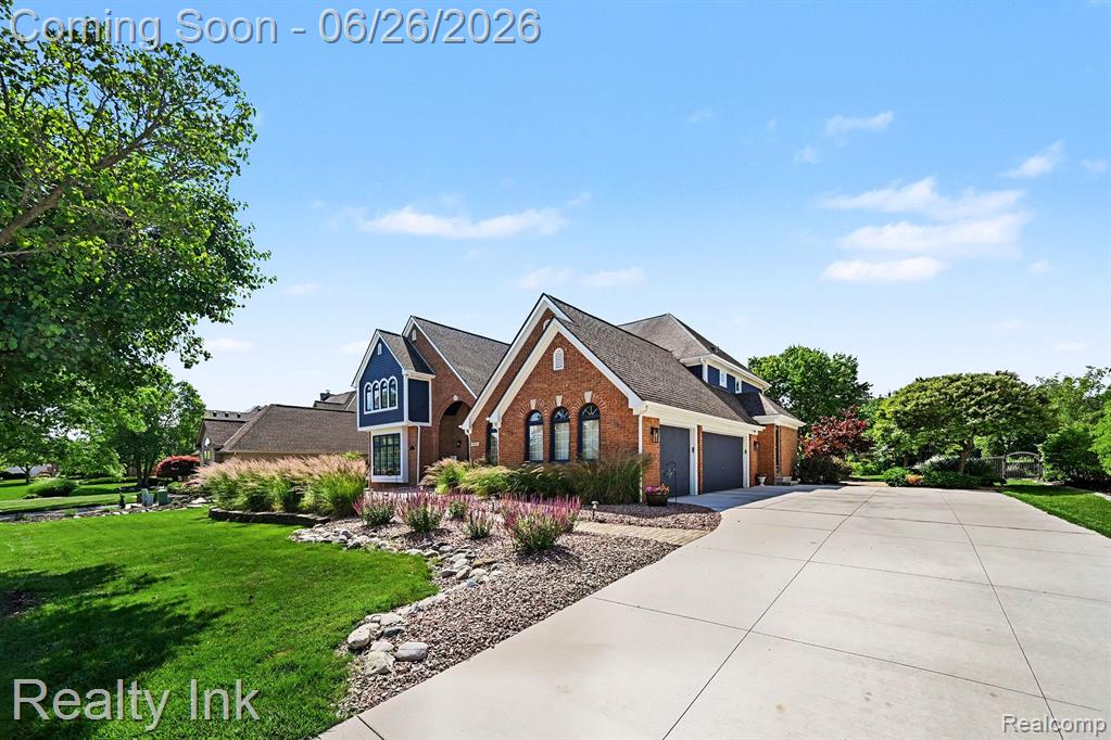 49195 Fox Drive S, Plymouth, MI 48170 — Photo 2