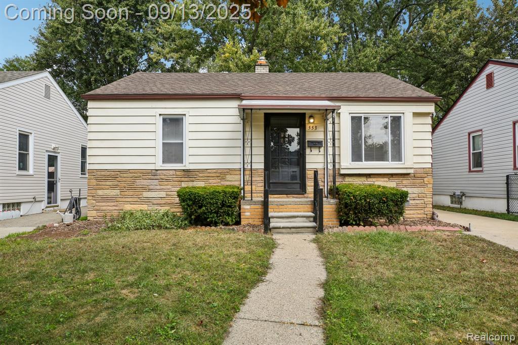 553 E Annabelle Avenue, Hazel Park, MI 48030 — Photo 3