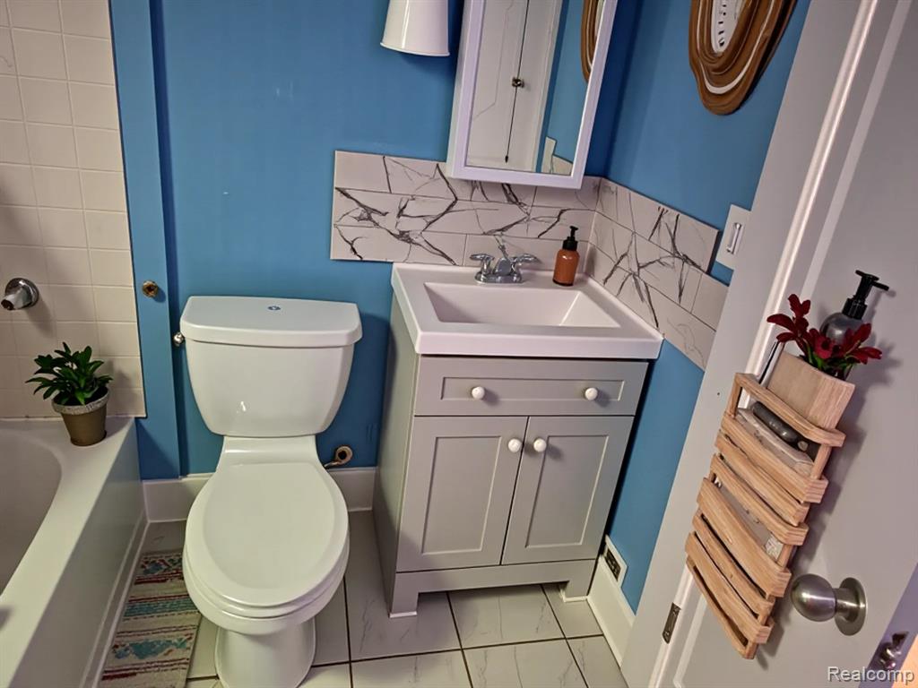 2361 Caniff Street, Hamtramck, MI, 48212