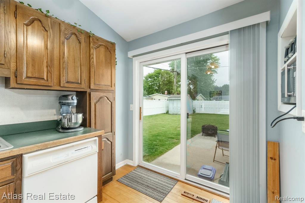 408 Balsam Drive, Davison, MI 48423 — Photo 17