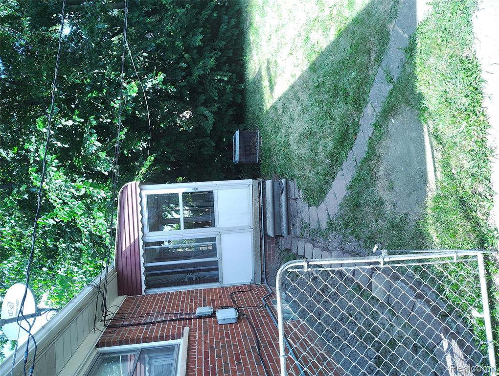 6906 Greenview Avenue, Detroit, MI 48228 — Photo 4